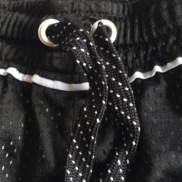 Reebok Black Shorts - Picture 3 of 8